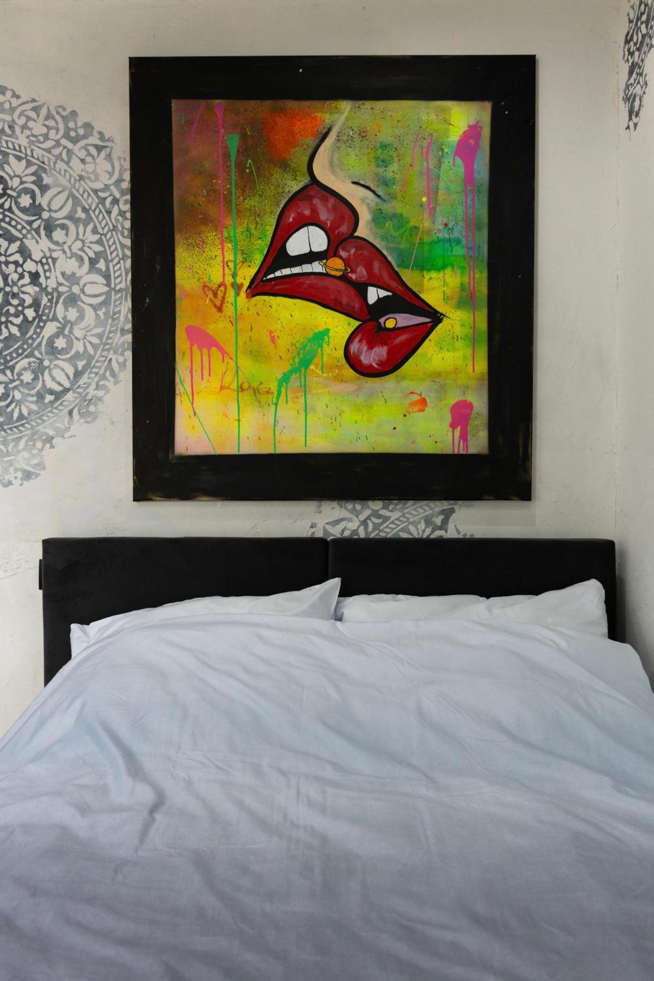 Art Apartment *